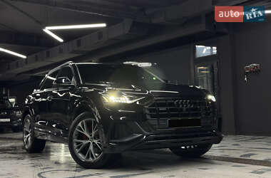 Внедорожник / Кроссовер Audi Q8 2020 в 