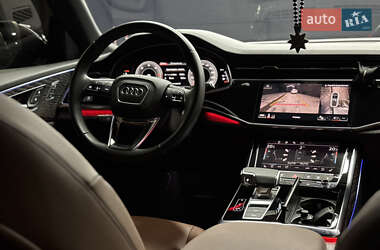 Внедорожник / Кроссовер Audi Q8 2020 в 