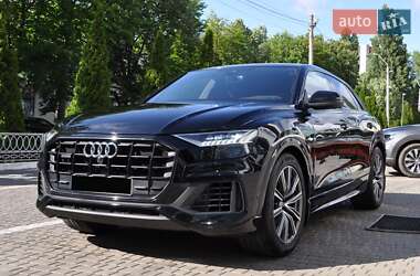 Позашляховик / Кросовер Audi Q8 2018 в 