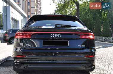 Позашляховик / Кросовер Audi Q8 2018 в 