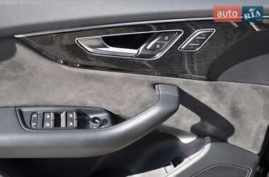 Позашляховик / Кросовер Audi Q8 2018 в 