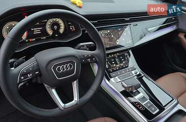 Внедорожник / Кроссовер Audi Q8 2024 в 