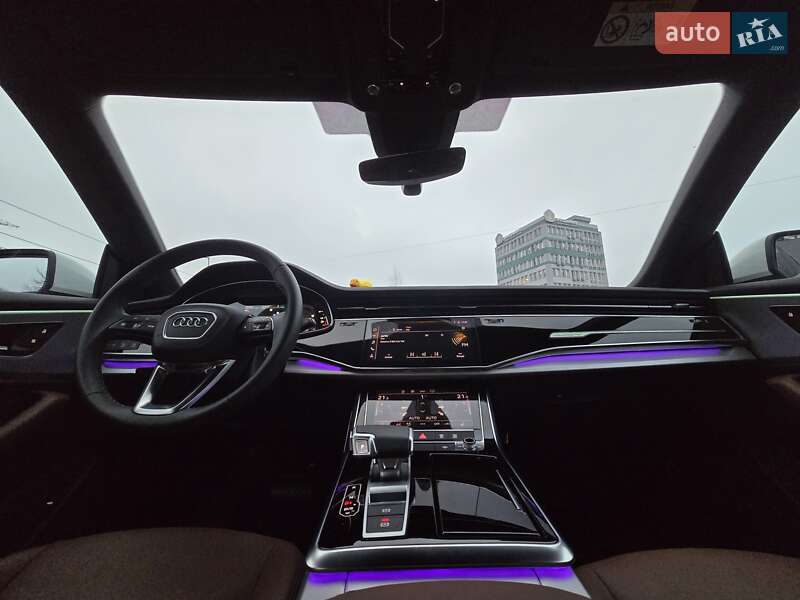 Внедорожник / Кроссовер Audi Q8 2024 в Киеве