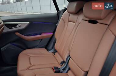 Внедорожник / Кроссовер Audi Q8 2024 в 