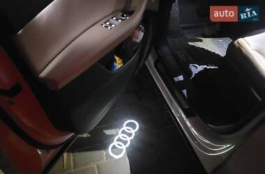 Позашляховик / Кросовер Audi Q8 2019 в 