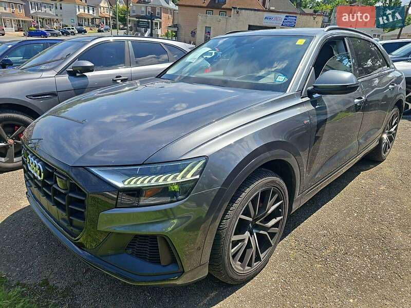 Внедорожник / Кроссовер Audi Q8 2019 в 