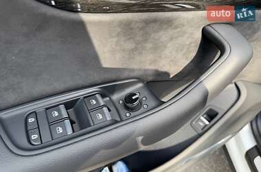 Внедорожник / Кроссовер Audi Q8 2021 в 