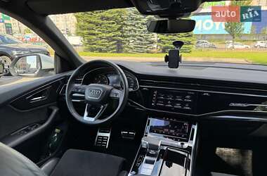 Внедорожник / Кроссовер Audi Q8 2021 в 
