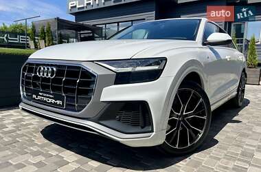 Позашляховик / Кросовер Audi Q8 2018 в 