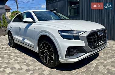Позашляховик / Кросовер Audi Q8 2018 в 