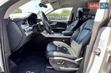 Позашляховик / Кросовер Audi Q8 2018 в 