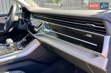 Позашляховик / Кросовер Audi Q8 2018 в 