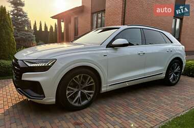 Внедорожник / Кроссовер Audi Q8 2018 в 