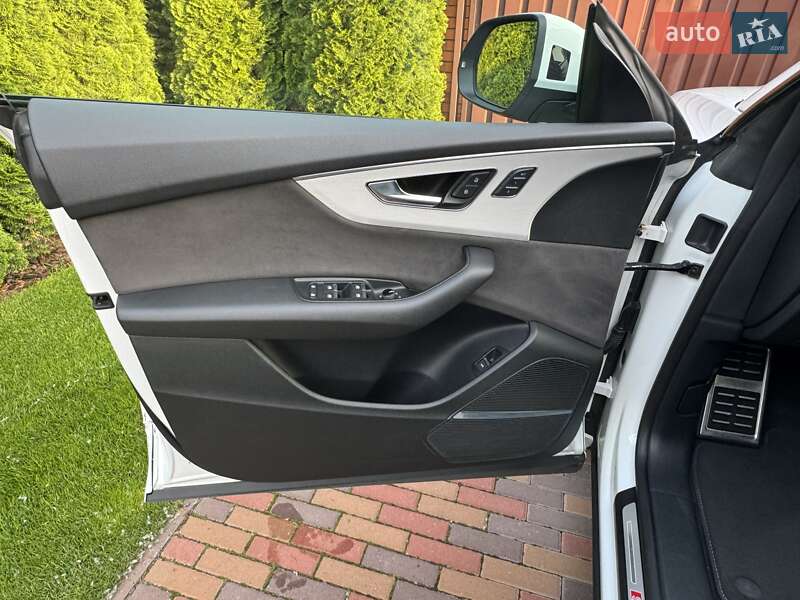 Внедорожник / Кроссовер Audi Q8 2018 в Киеве фото 22 Внедорожник / Кроссовер Audi Q8 2018 в Киеве