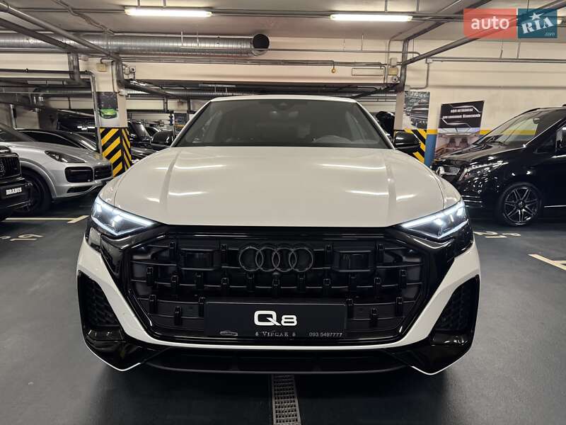 Внедорожник / Кроссовер Audi Q8 2024 в 