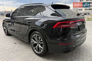 Внедорожник / Кроссовер Audi Q8 2022 в 