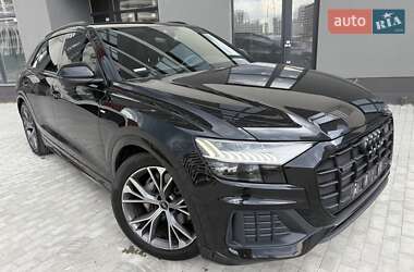 Внедорожник / Кроссовер Audi Q8 2022 в 