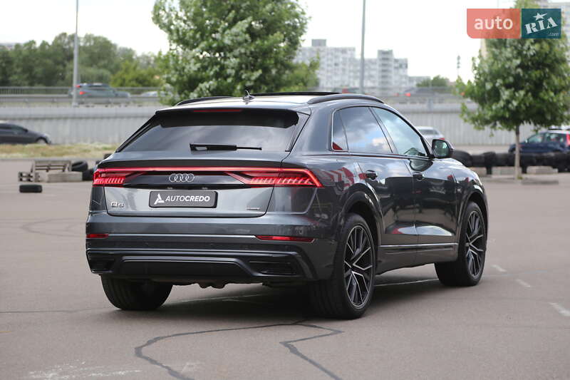 Внедорожник / Кроссовер Audi Q8 2018 в Киеве