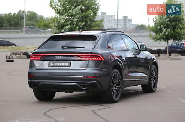 Внедорожник / Кроссовер Audi Q8 2018 в 