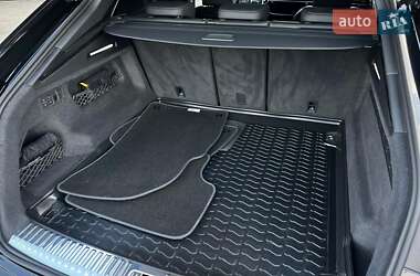 Позашляховик / Кросовер Audi Q8 2024 в 