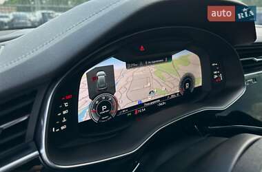 Позашляховик / Кросовер Audi Q8 2024 в 