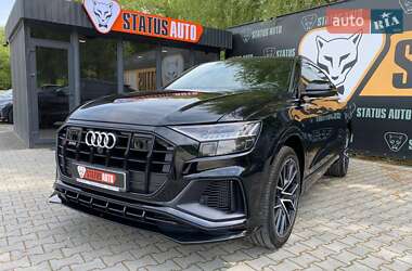 Внедорожник / Кроссовер Audi Q8 2021 в 