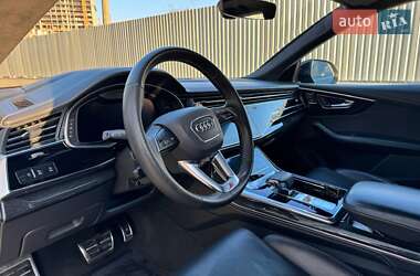 Внедорожник / Кроссовер Audi Q8 2018 в 