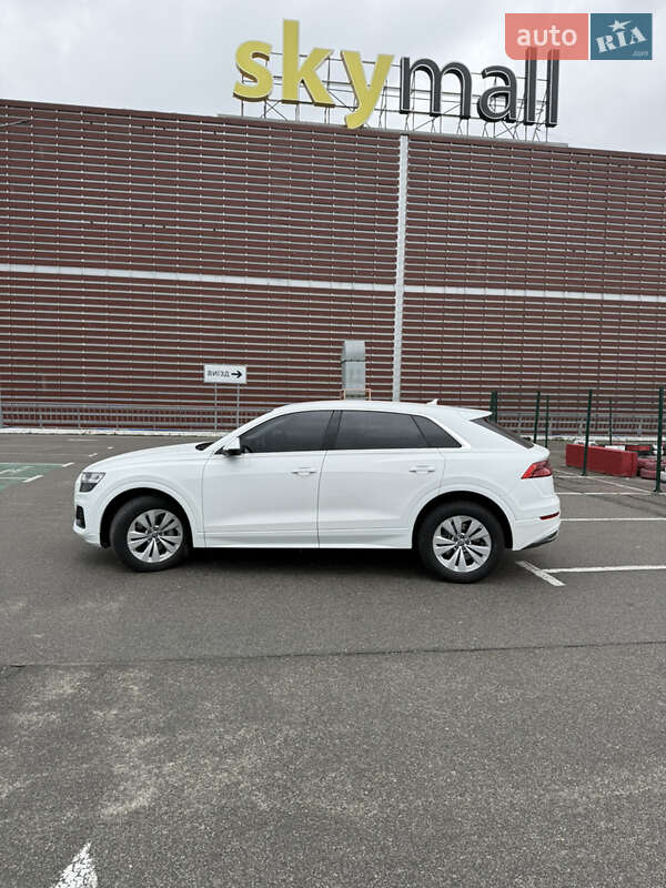 Внедорожник / Кроссовер Audi Q8 2019 в Киеве