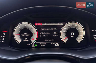 Внедорожник / Кроссовер Audi Q8 2021 в 