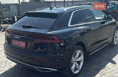 Внедорожник / Кроссовер Audi Q8 2023 в 
