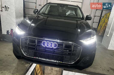 Внедорожник / Кроссовер Audi Q8 2023 в 