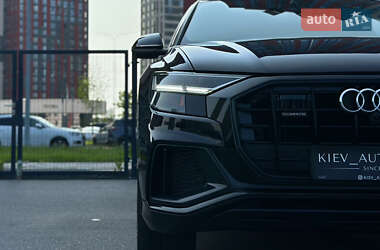 Позашляховик / Кросовер Audi Q8 2019 в 