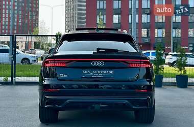 Позашляховик / Кросовер Audi Q8 2019 в 