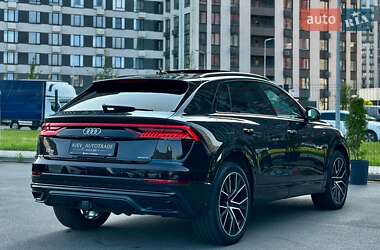 Позашляховик / Кросовер Audi Q8 2019 в 