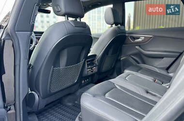 Позашляховик / Кросовер Audi Q8 2019 в 