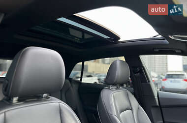 Позашляховик / Кросовер Audi Q8 2019 в 