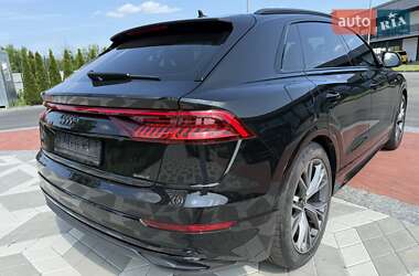 Внедорожник / Кроссовер Audi Q8 2023 в 