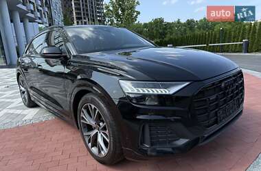Внедорожник / Кроссовер Audi Q8 2023 в 