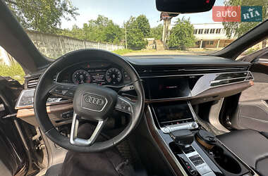 Внедорожник / Кроссовер Audi Q8 2018 в 