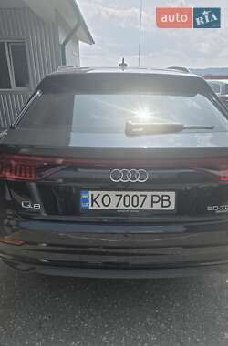 Внедорожник / Кроссовер Audi Q8 2021 в 