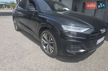 Внедорожник / Кроссовер Audi Q8 2021 в 
