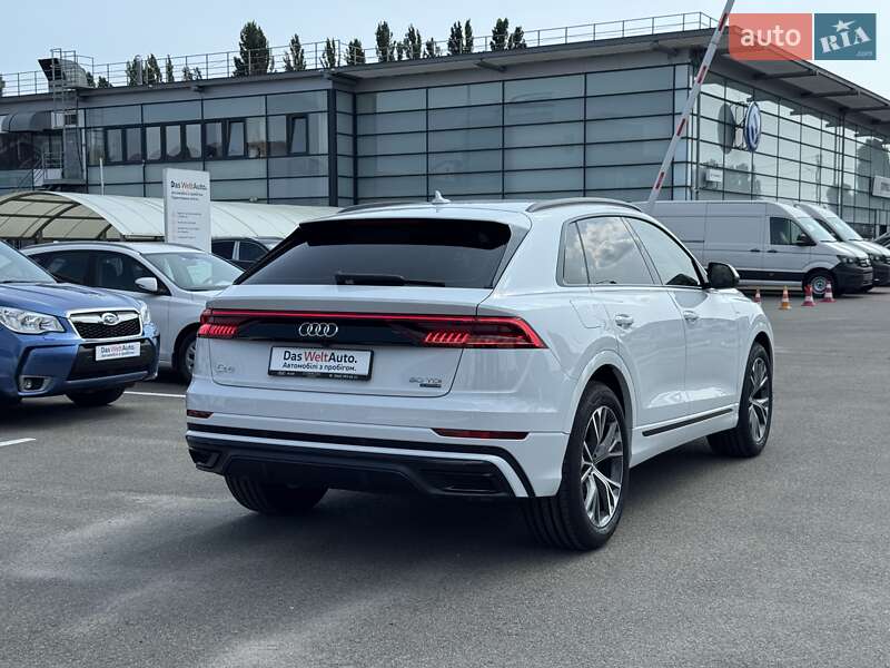 Внедорожник / Кроссовер Audi Q8 2019 в Киеве