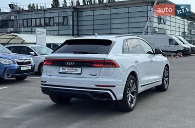 Позашляховик / Кросовер Audi Q8 2019 в 