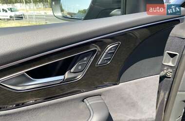 Внедорожник / Кроссовер Audi Q8 2025 в 