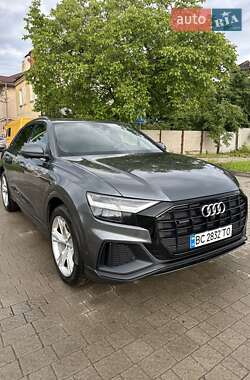 Внедорожник / Кроссовер Audi Q8 2018 в 