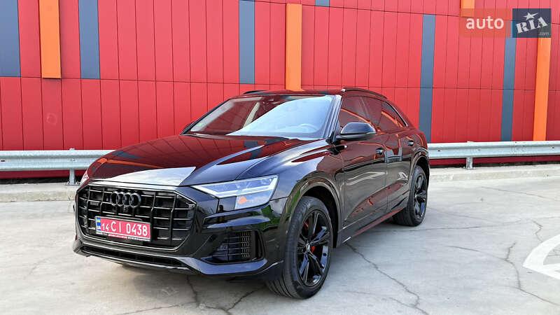 Внедорожник / Кроссовер Audi Q8 2019 в Киеве
