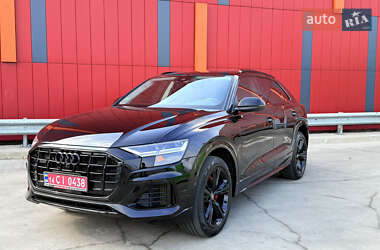 Внедорожник / Кроссовер Audi Q8 2019 в 