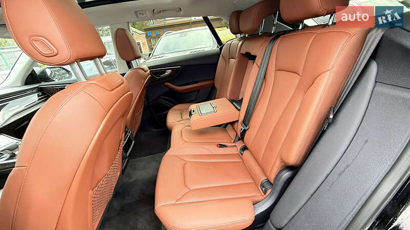 Внедорожник / Кроссовер Audi Q8 2019 в Киеве