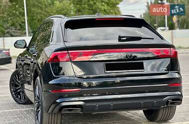 Внедорожник / Кроссовер Audi Q8 2025 в 