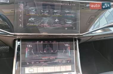 Внедорожник / Кроссовер Audi Q8 2021 в 